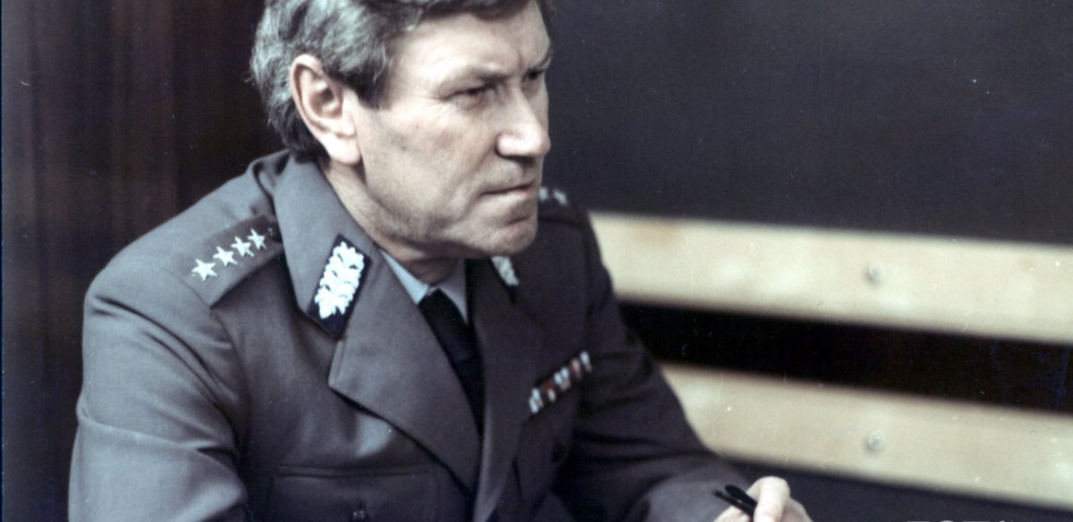 Anna and the Vampire 1981 detective movie inspired game