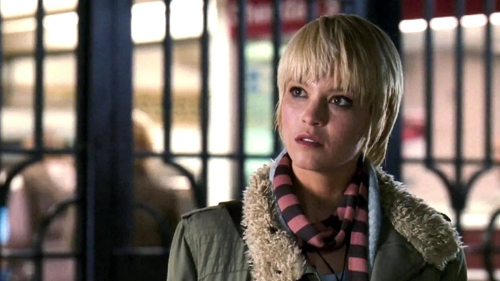 Perfect Stranger 2007 detective movie game about